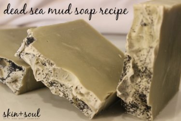 natural soap colorants from your kitchen and garden